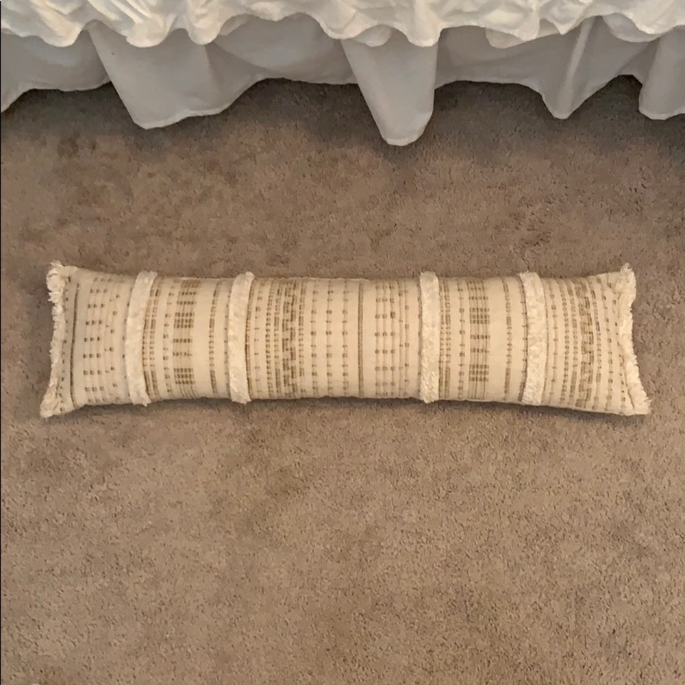 Cream/gold lumbar pillow